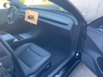 Tesla Model 3 Standard Range Highland 2025 — Électrique performante, peu kilométrée — cruscotto