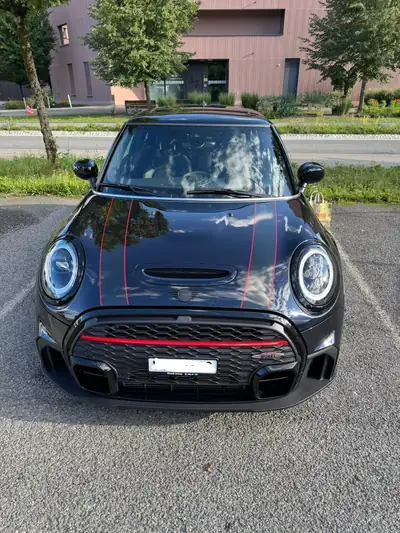 MINI John Cooper Works 2022 — 231 ch, design iconique, essence automatique — côté