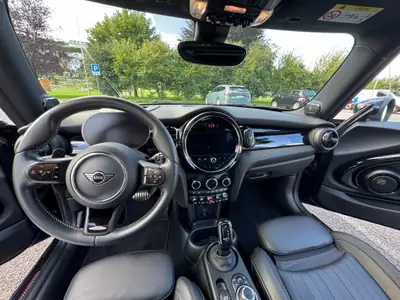 MINI John Cooper Works 2022 — 231 ch, design iconique, essence automatique — arrière