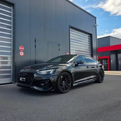 Audi RS5 Sportback 2.9 V6 TFSI — 450 ch, quattro intégral, design noir premium — vue extérieure