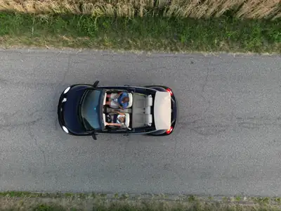 VW Beetle 1.8 20V Turbo Sixty — Cabriolet mythique, moteur turbo performant — vista posteriore