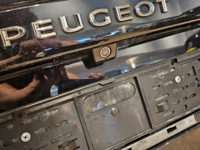 Peugeot Traveller 2.0 BlueHDi 180 ch — 8 places, spacieux et économe — Miniatur 24