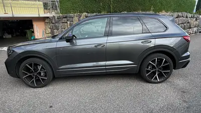 VW Touareg 3.0 V6 TDI 286 R-Line — SUV premium diesel, équipement complet, faible kilométrage — arrière