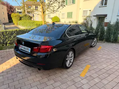BMW 535i — Berline élégante 2010, 306 ch et boîte auto, sans sinistre — côté