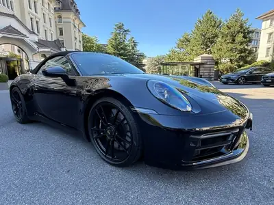 Porsche 911 Carrera 4 GTS Cabriolet — 480 ch, toit ouvert, garantie Porsche — arrière