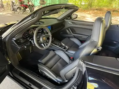 Porsche 911 Carrera 4 GTS Cabriolet — 480 ch, toit ouvert, garantie Porsche — Miniature 15