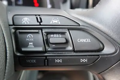 Toyota Yaris Cross 1.5 Trend e-CVT — Hybride compact, garantie 10 ans, sièges chauffants — Miniatura 14
