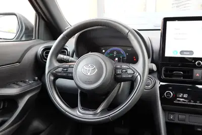 Toyota Yaris Cross 1.5 Trend e-CVT — Hybride compact, garantie 10 ans, sièges chauffants — Miniatura 13