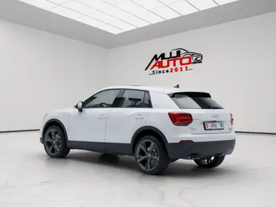 Audi Q2 35 TDI Quattro — SUV compact diesel 4x4, révision fraîche et pneus neufs — vista posteriore