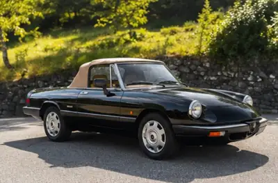 Alfa Romeo Spider 2.0 — Cabriolet iconique des années 90, propulsion authentique — fianco