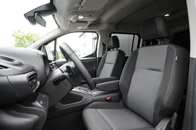 Toyota Proace City Verso — Monospace 7 places, diesel automatique, faible kilométrage — Miniatura 10