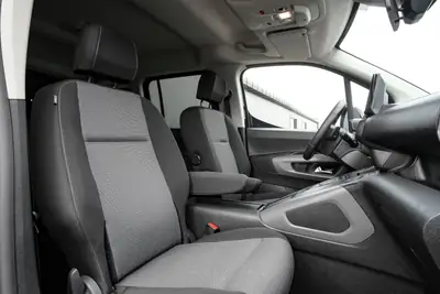 Toyota Proace City Verso — Monospace 7 places, diesel automatique, faible kilométrage — Miniatura 11