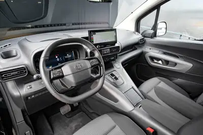 Toyota Proace City Verso — Monospace 7 places, diesel automatique, faible kilométrage — Miniatura 13