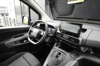 Toyota Proace City Verso — Monospace 7 places, diesel automatique, faible kilométrage — Miniatura 14