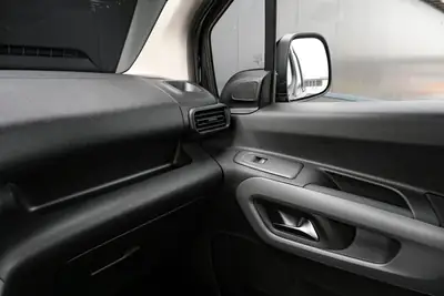 Toyota Proace City Verso — Monospace 7 places, diesel automatique, faible kilométrage — Miniatura 22