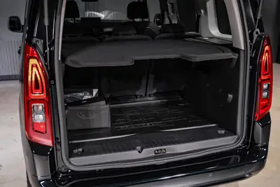 Toyota Proace City Verso — Monospace 7 places, diesel automatique, faible kilométrage — Miniatura 24
