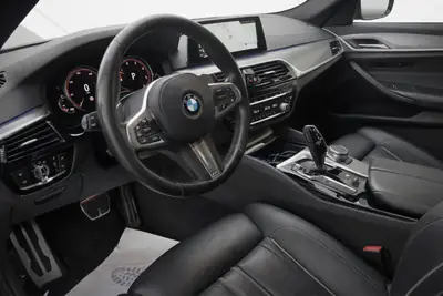 BMW 530d xDrive M-Sport — Berline de prestige diesel, révision complète et équipements premium — Miniatur 9