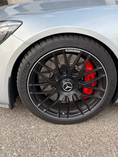Mercedes-AMG GT S 522 ch — Coupé sportif d'exception, état impeccable — Innenraum