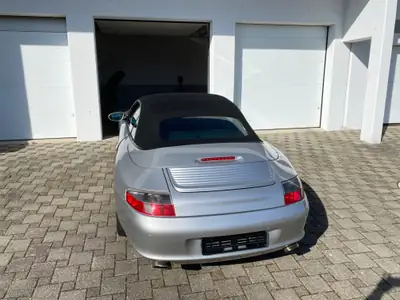 Porsche 911 3.6 Carrera 4 — Cabriolet légendaire, 320 ch et transmission manuelle — Außenansicht