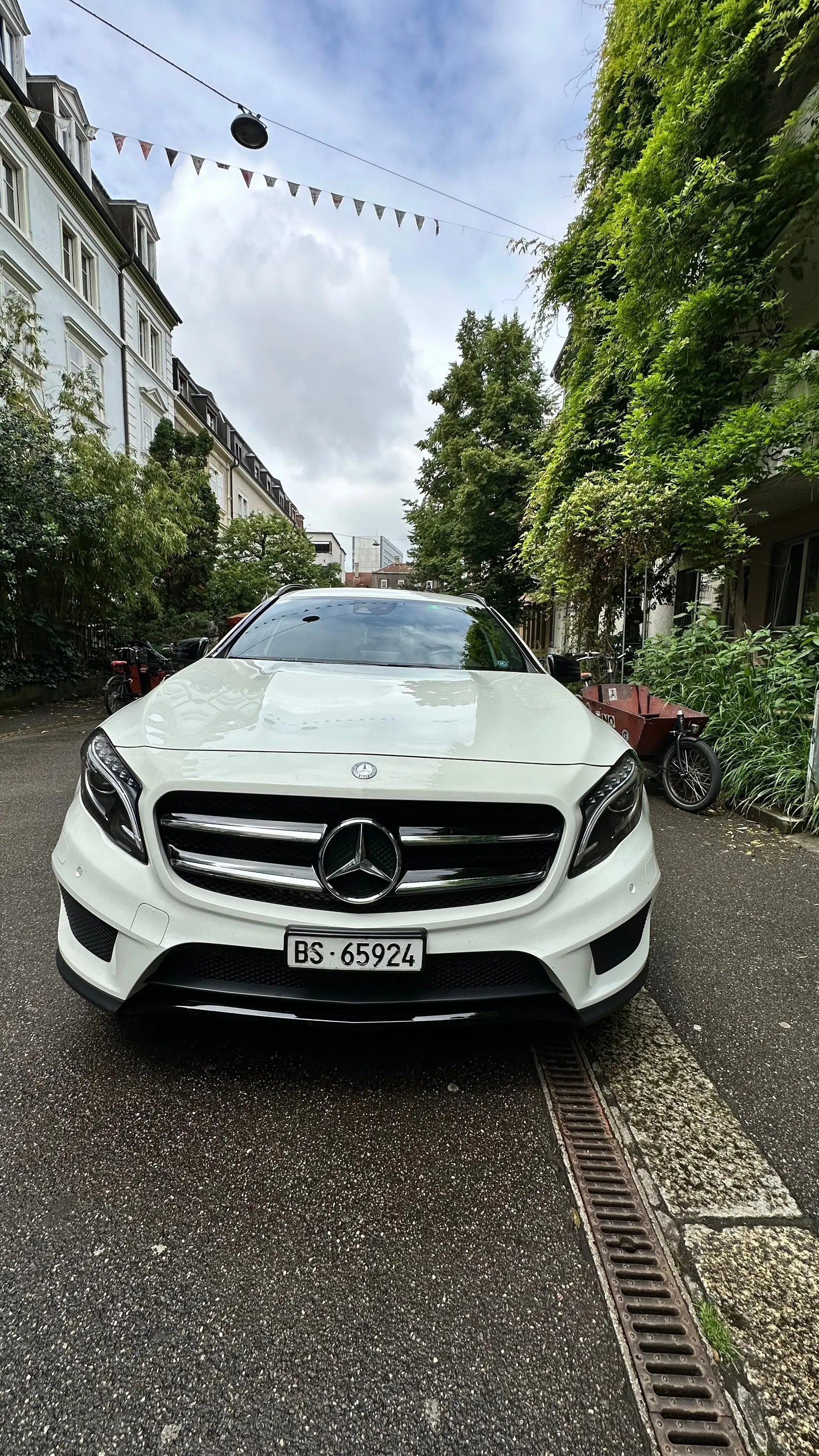 Mercedes-Benz GLA 200 d Style 4MATIC — SUV compact diesel, 42 000 km seulement