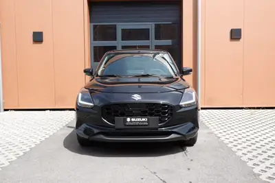 Suzuki Swift 1.2 Piz Sulai Hybrid Top 4x4 — Citadine polyvalente, transmission intégrale et motorisation écologique — fianco