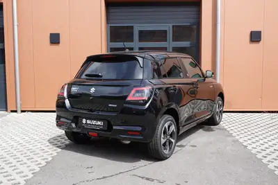 Suzuki Swift 1.2 Piz Sulai Hybrid Top 4x4 — Citadine polyvalente, transmission intégrale et motorisation écologique — Miniatura 8