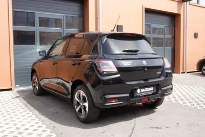 Suzuki Swift 1.2 Piz Sulai Hybrid Top 4x4 — Citadine polyvalente, transmission intégrale et motorisation écologique — Miniatura 10