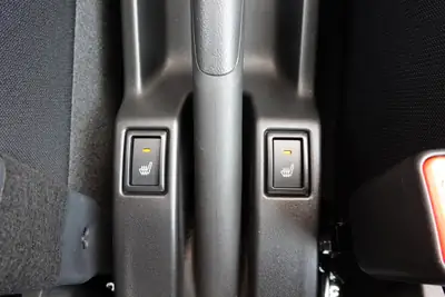 Suzuki Swift 1.2 Piz Sulai Hybrid Top 4x4 — Citadine polyvalente, transmission intégrale et motorisation écologique — Miniatura 20