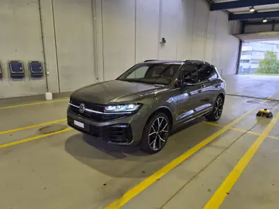 Volkswagen Touareg 3.0 V6 TSI R — SUV hybride rechargeable, 462 ch et consommation maîtrisée — vista esterna