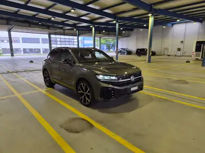 Volkswagen Touareg 3.0 V6 TSI R — SUV hybride rechargeable, 462 ch et consommation maîtrisée — fianco