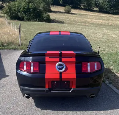 Ford Mustang 5.0 V8 GT Premium — Muscle car légendaire, moteur 417 ch — dashboard