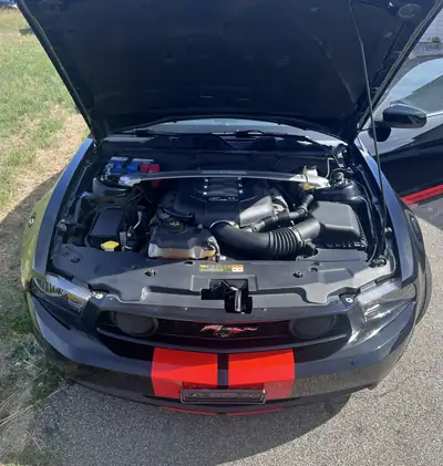 Ford Mustang 5.0 V8 GT Premium — Muscle car légendaire, moteur 417 ch — Thumbnail 8