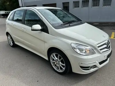 Mercedes-Benz B 180 Selection — Monospace spacieux, automatique, état quasi neuf — exterior view