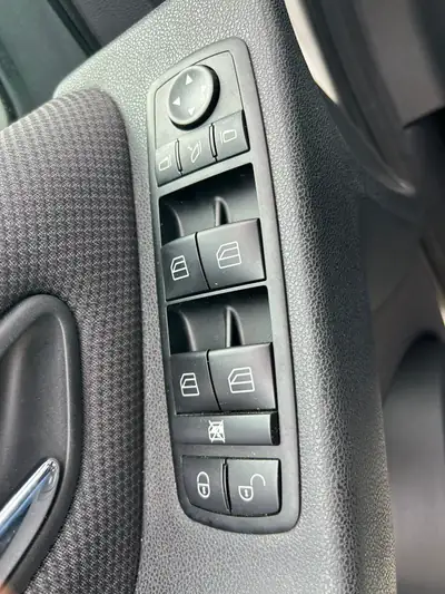 Mercedes-Benz B 180 Selection — Monospace spacieux, automatique, état quasi neuf — Thumbnail 15