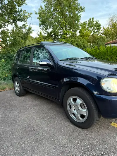 Mercedes-Benz ML 350 — SUV 7 places, tout-terrain fiable et spacieux — detail