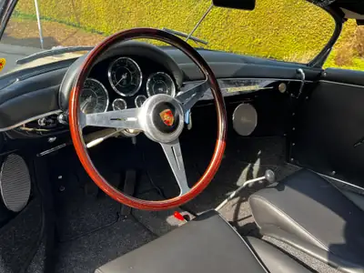 Porsche 356 A Speedster T1 1957 — Légende restaurée, état collection — rear view
