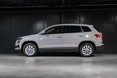 Skoda Karoq 2.0 TDI Fresh 4x4 DSG — SUV robuste, peu kilométré, garantie 5 ans — Miniatura 9