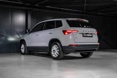 Skoda Karoq 2.0 TDI Fresh 4x4 DSG — SUV robuste, peu kilométré, garantie 5 ans — Miniatura 8