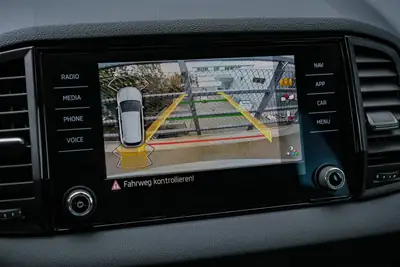 Skoda Karoq 2.0 TDI Fresh 4x4 DSG — SUV robuste, peu kilométré, garantie 5 ans — Miniatura 19