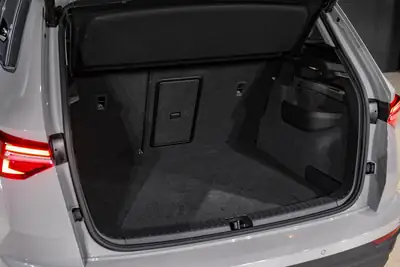 Skoda Karoq 2.0 TDI Fresh 4x4 DSG — SUV robuste, peu kilométré, garantie 5 ans — Miniatura 24