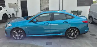 BMW 220d xDrive Gran Coupé — M Sportpaket, toit panoramique, seulement 84'000 km — côté