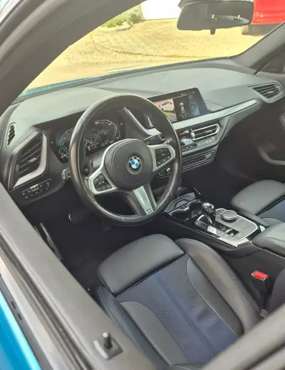 BMW 220d xDrive Gran Coupé — M Sportpaket, toit panoramique, seulement 84'000 km — tableau de bord