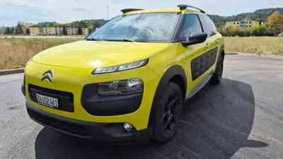 Citroën C4 Cactus 1.2 PureTech — Design audacieux, consommation économique — fianco