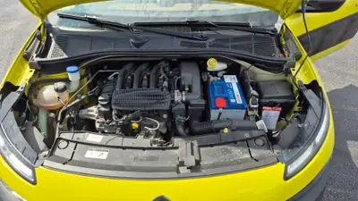 Citroën C4 Cactus 1.2 PureTech — Design audacieux, consommation économique — cruscotto