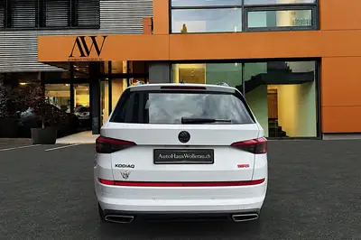 Skoda Kodiaq 2.0 Bi-TDI 240 RS — SUV 7 places premium, toit panoramique, 142 000 km — cruscotto