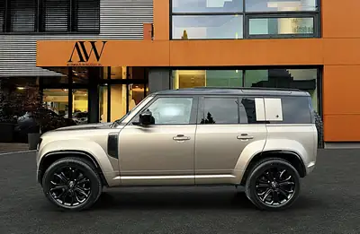 Land Rover Defender 110 V8 Octa — Le SUV premium ultime avec 635 ch et service inclus — Außenansicht