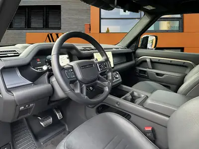 Land Rover Defender 110 V8 Octa — Le SUV premium ultime avec 635 ch et service inclus — Miniatur 10
