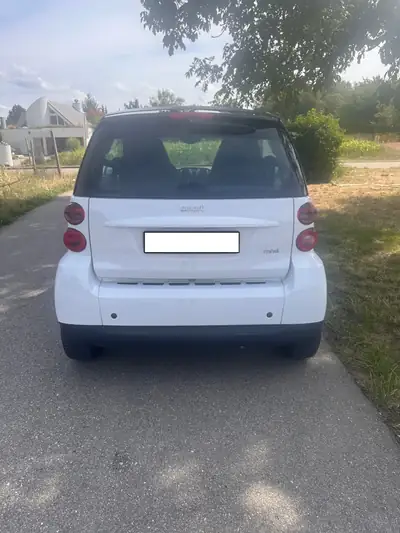 Smart Fortwo 1000 61 Pure MHD — Le citadin écologique et économique — Miniatur 8