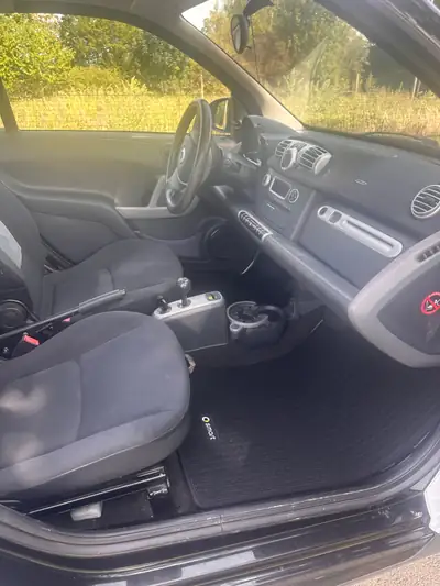 Smart Fortwo 1000 61 Pure MHD — Le citadin écologique et économique — Miniatur 10