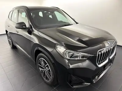 BMW X1 sDrive 18i M Sport 2026 — SUV compact sportif, première main, faible kilométrage — Innenraum